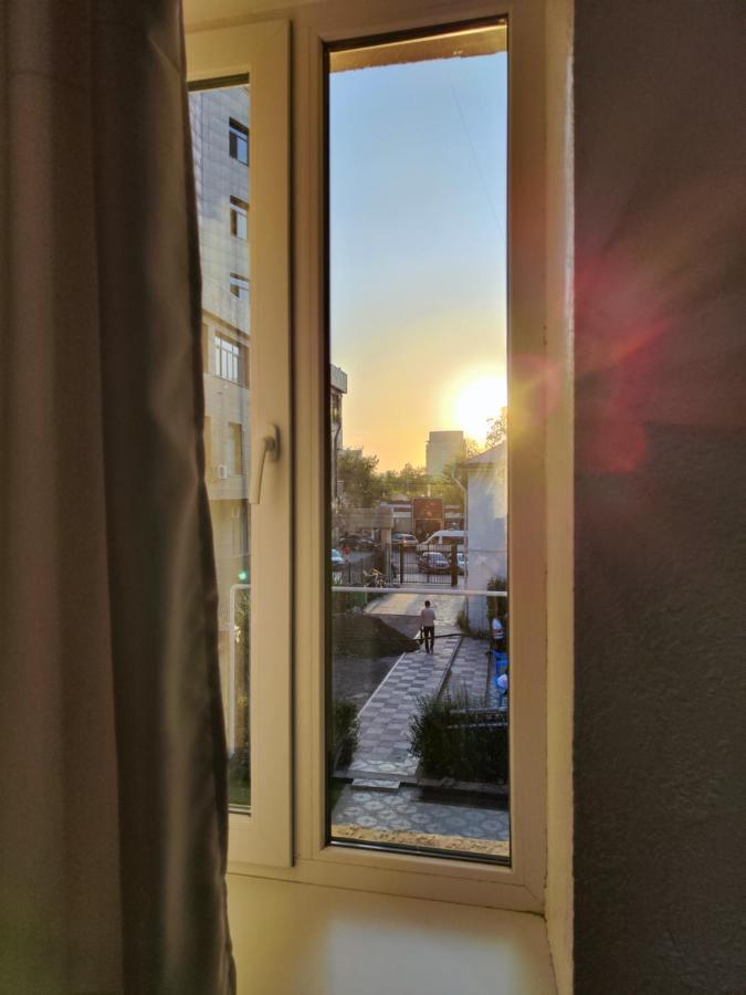 Nomad Inn Бишкек Экстерьер фото