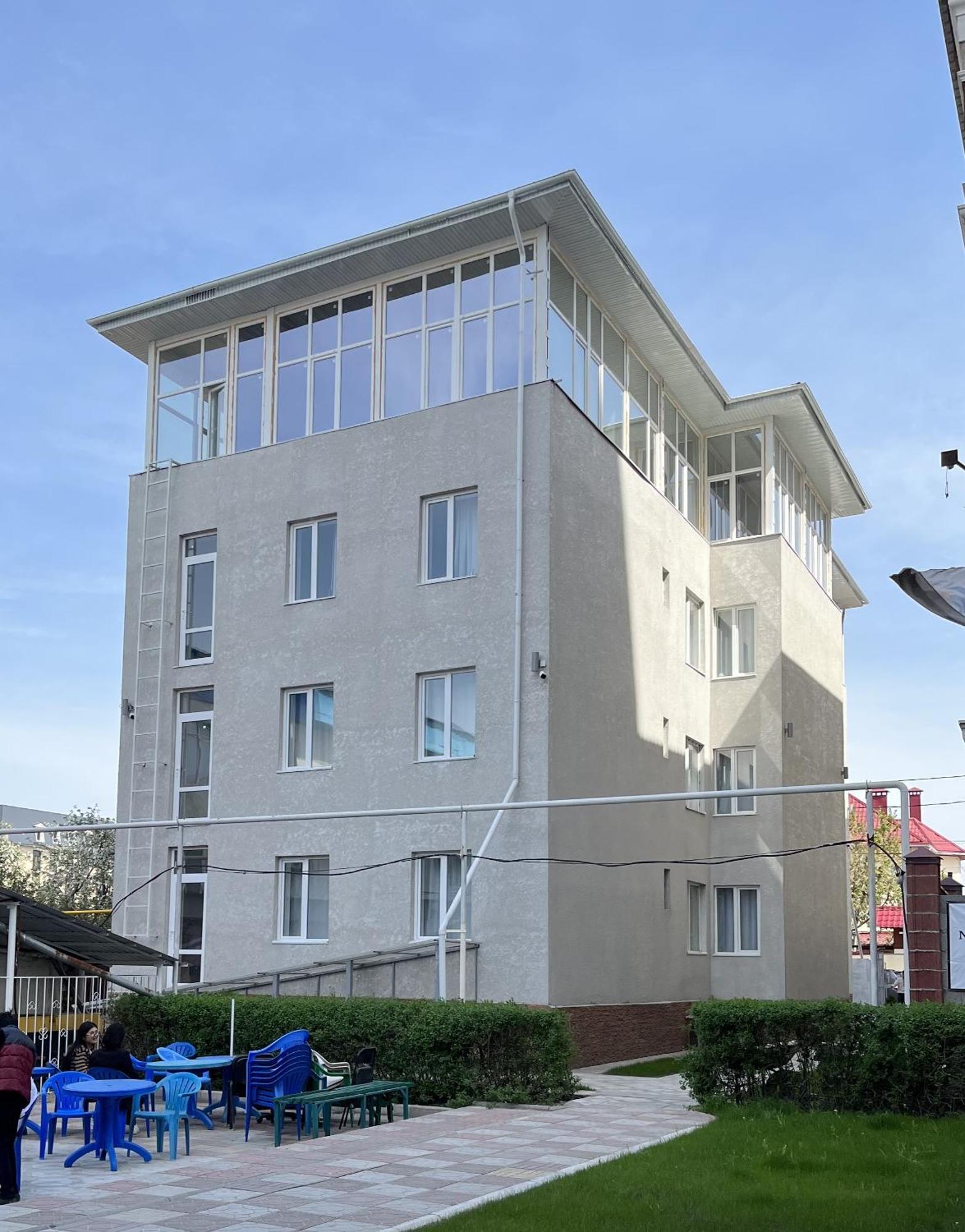 Nomad Inn Бишкек Экстерьер фото